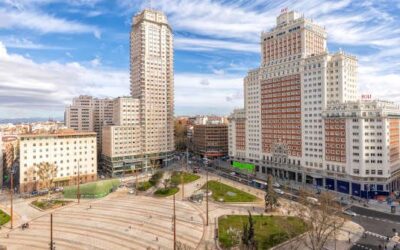 Descubre plaza de España y sus alrededores: Un día de turismo en el corazón de Madrid